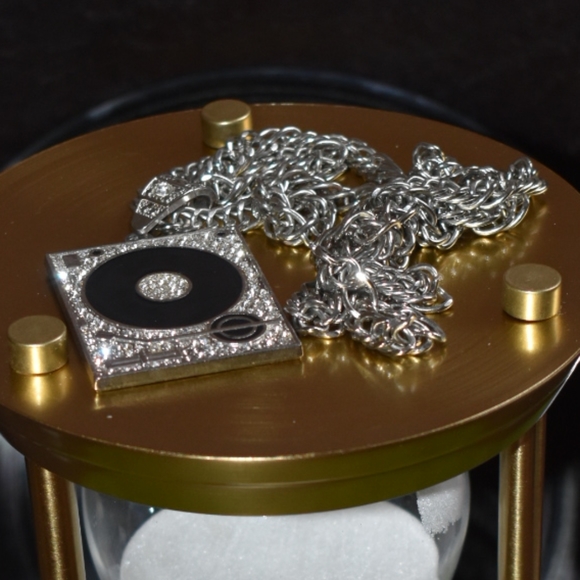 Turntable Drip - Picture 2 of 4